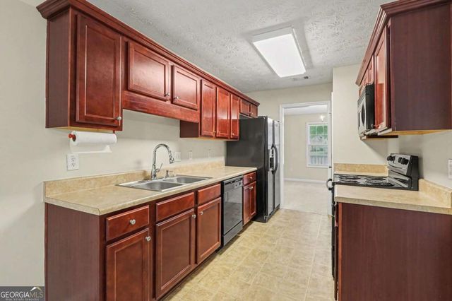 1804 Meadow Walk Drive, Monroe, GA 30656