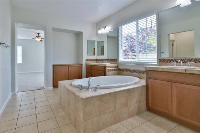2234 Telegraph Hill Ct, Rocklin, CA 95765