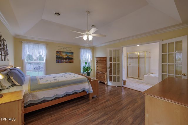 620 Glen Oaks Place, Johnson City, TN 37615