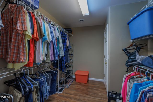 620 Glen Oaks Place, Johnson City, TN 37615