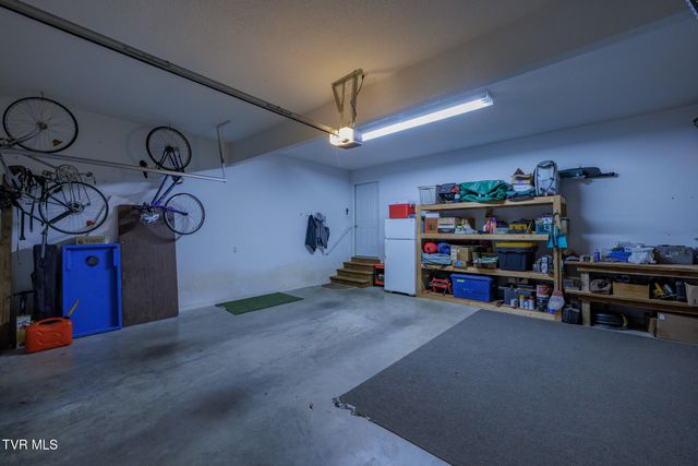 620 Glen Oaks Place, Johnson City, TN 37615