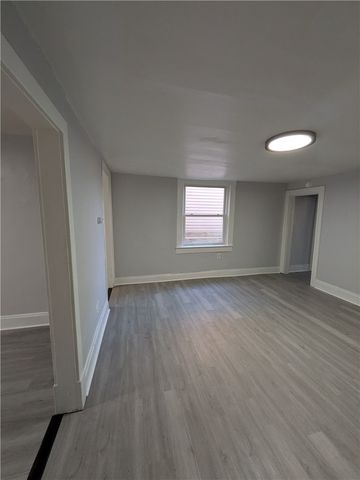 241 E 18th Ave, Homestead, PA 15120