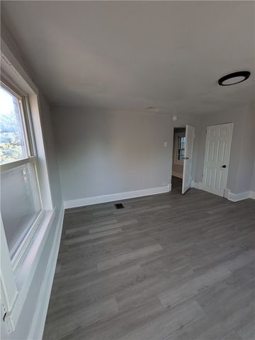 241 E 18th Ave, Homestead, PA 15120