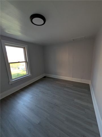 241 E 18th Ave, Homestead, PA 15120