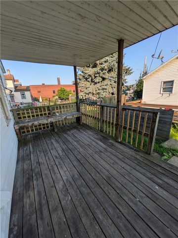 241 E 18th Ave, Homestead, PA 15120