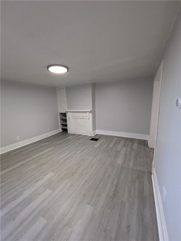 241 E 18th Ave, Homestead, PA 15120