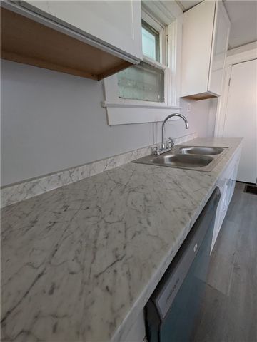 241 E 18th Ave, Homestead, PA 15120