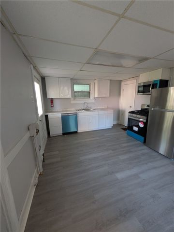 241 E 18th Ave, Homestead, PA 15120