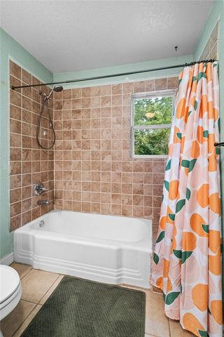 2110 W Holly Street, Fayetteville, AR 72703