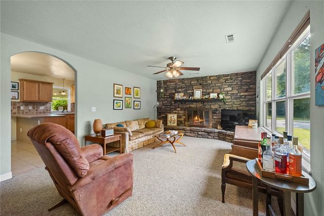 2110 W Holly Street, Fayetteville, AR 72703