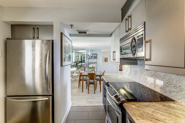 200 Ocean Trail Way 1107, Jupiter, FL 33477