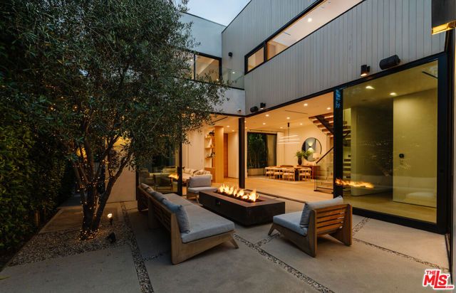 116 S Gretna Green Way, Los Angeles, CA 90049