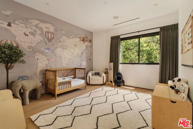 116 S Gretna Green Way, Los Angeles, CA 90049