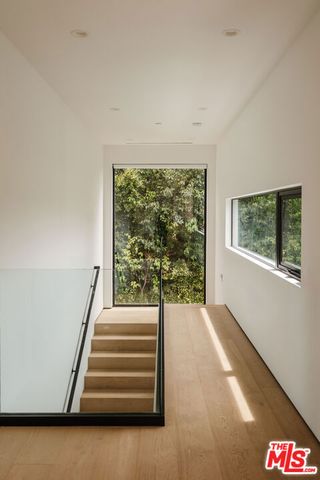 116 S Gretna Green Way, Los Angeles, CA 90049