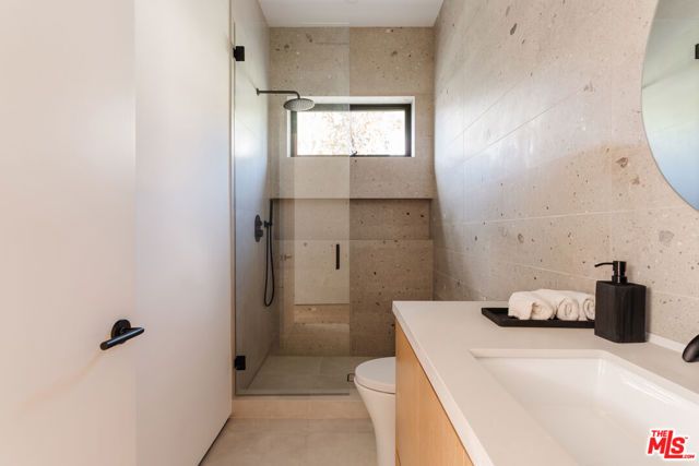 116 S Gretna Green Way, Los Angeles, CA 90049