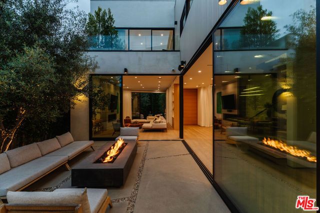 116 S Gretna Green Way, Los Angeles, CA 90049