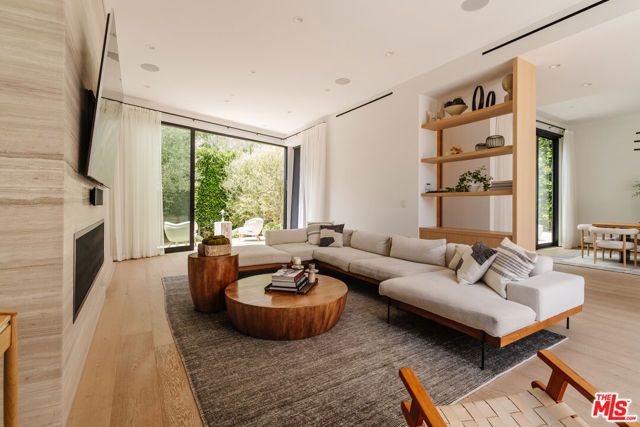 116 S Gretna Green Way, Los Angeles, CA 90049
