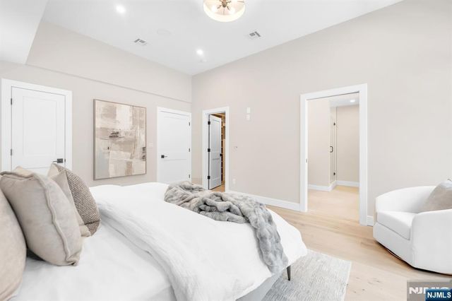 188 Broadway 6, Woodcliff Lake, NJ 07677