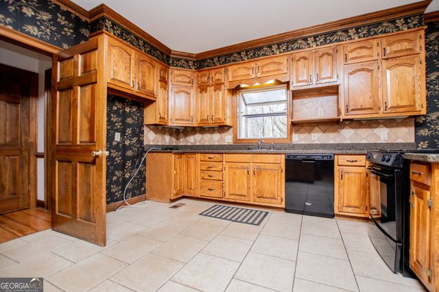 323 Foggy Bottom Drive, Carrollton, GA 30116