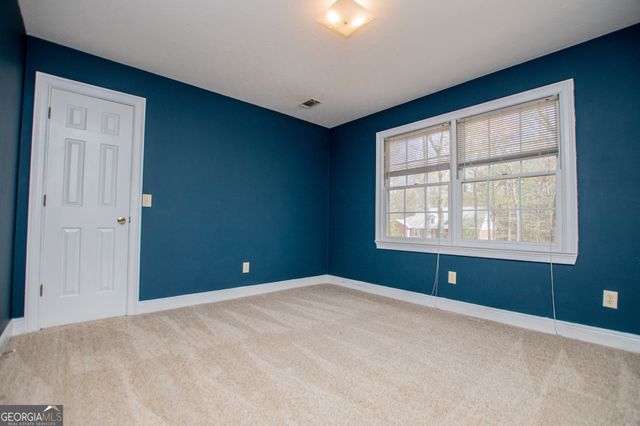 323 Foggy Bottom Drive, Carrollton, GA 30116