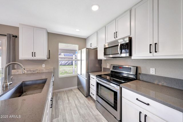 21057 N 33RD Drive, Phoenix, AZ 85027