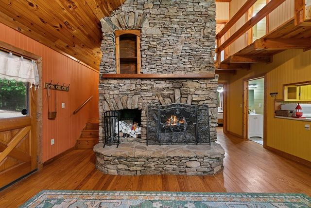 421 Twin Creeks, Blue Ridge, GA 30513