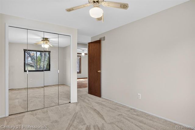 46300 Gainsborough Drive, Canton, MI 48187