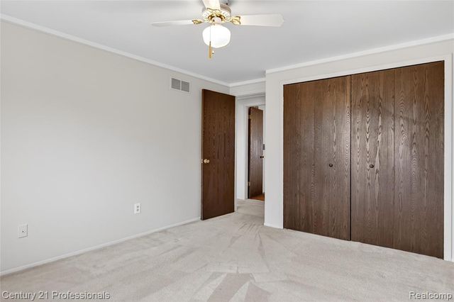 46300 Gainsborough Drive, Canton, MI 48187