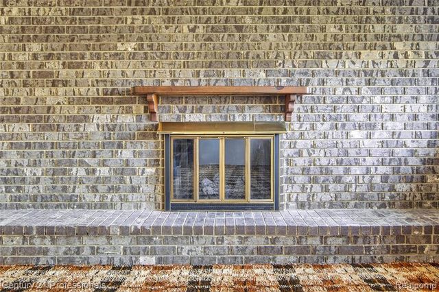 46300 Gainsborough Drive, Canton, MI 48187