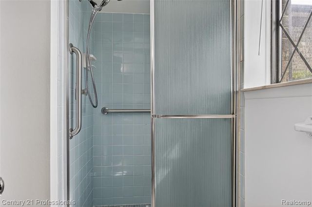 46300 Gainsborough Drive, Canton, MI 48187