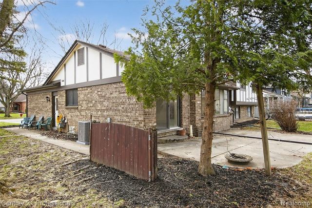 46300 Gainsborough Drive, Canton, MI 48187