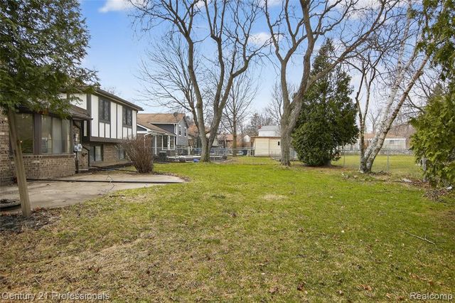 46300 Gainsborough Drive, Canton, MI 48187