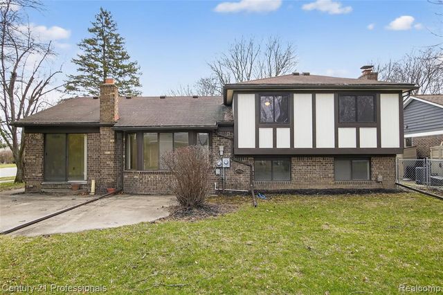 46300 Gainsborough Drive, Canton, MI 48187