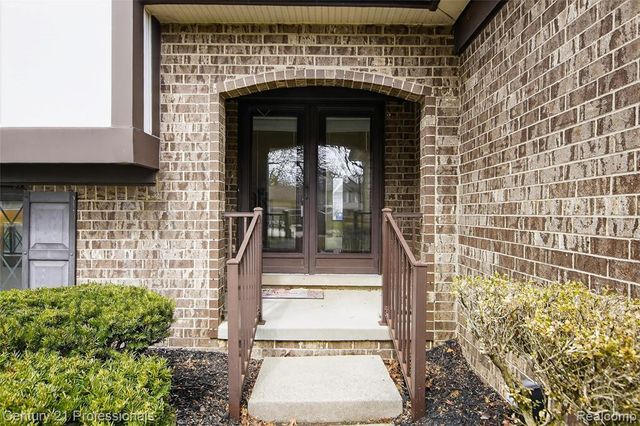 46300 Gainsborough Drive, Canton, MI 48187