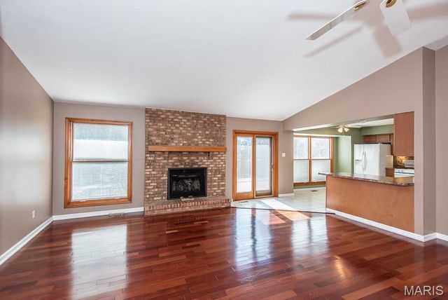 5902 Briarmist Place, St Louis, MO 63128