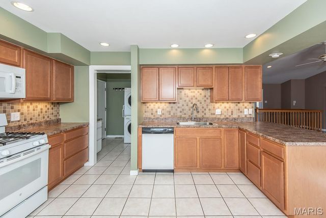 5902 Briarmist Place, St Louis, MO 63128