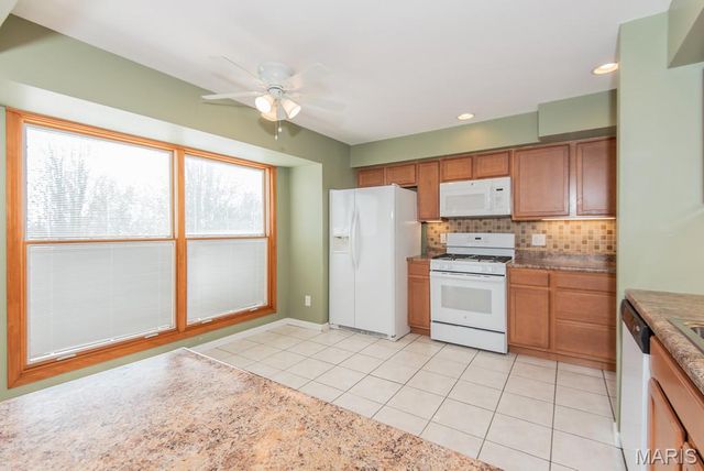 5902 Briarmist Place, St Louis, MO 63128