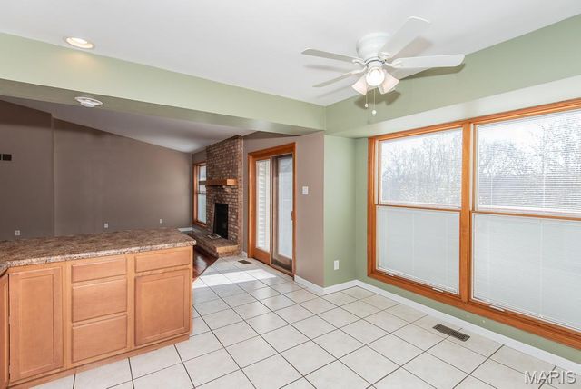 5902 Briarmist Place, St Louis, MO 63128