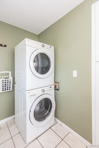 5902 Briarmist Place, St Louis, MO 63128