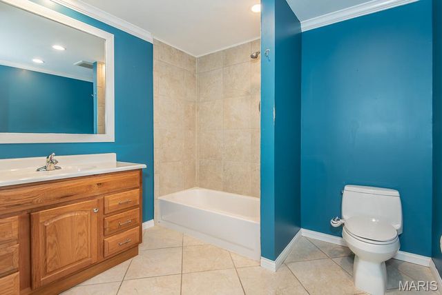 5902 Briarmist Place, St Louis, MO 63128