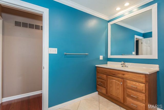 5902 Briarmist Place, St Louis, MO 63128