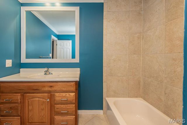 5902 Briarmist Place, St Louis, MO 63128