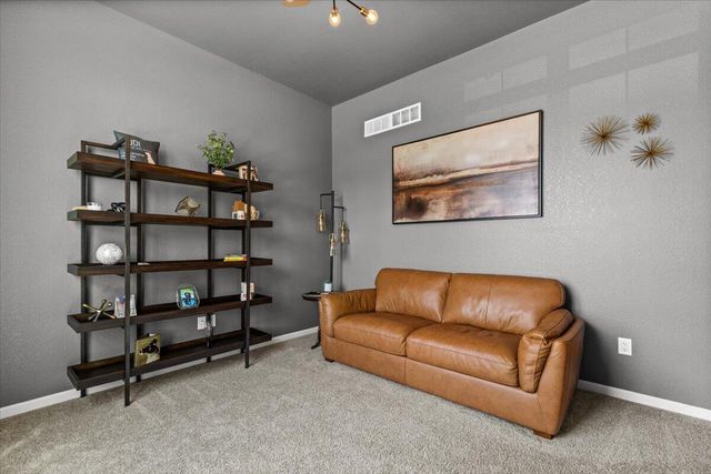 W194N15787 East Gate COURT, Jackson, WI 53037