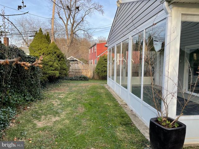 2400 EDGE HILL RD, Huntingdon Valley, PA 19006