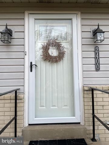 2400 EDGE HILL RD, Huntingdon Valley, PA 19006