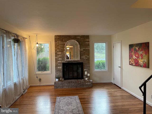 2400 EDGE HILL RD, Huntingdon Valley, PA 19006