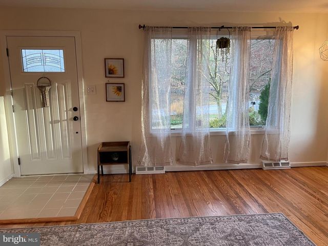 2400 EDGE HILL RD, Huntingdon Valley, PA 19006