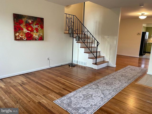 2400 EDGE HILL RD, Huntingdon Valley, PA 19006