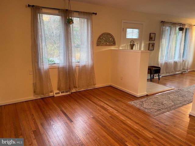 2400 EDGE HILL RD, Huntingdon Valley, PA 19006