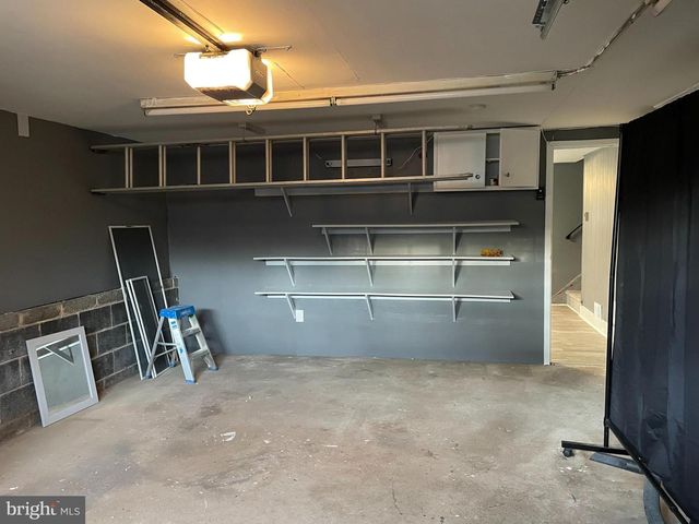 2400 EDGE HILL RD, Huntingdon Valley, PA 19006